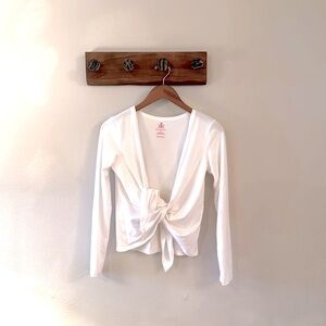 Krimson Klover White Wrap Top Women’s M